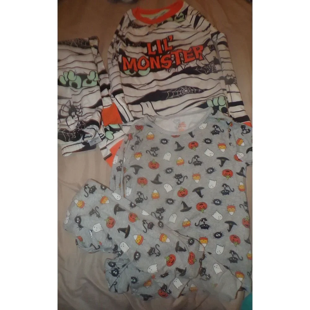 Halloween Pajama sets lot of 2 size 8 pjs